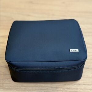 AWAY The Cosmetics Bag
